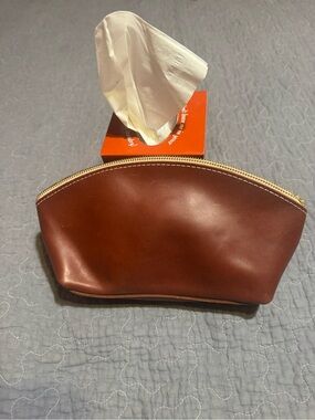 Portland Leather Cognac Eclipse Makeup bag/ Toiletry bag with Natural Zipper
